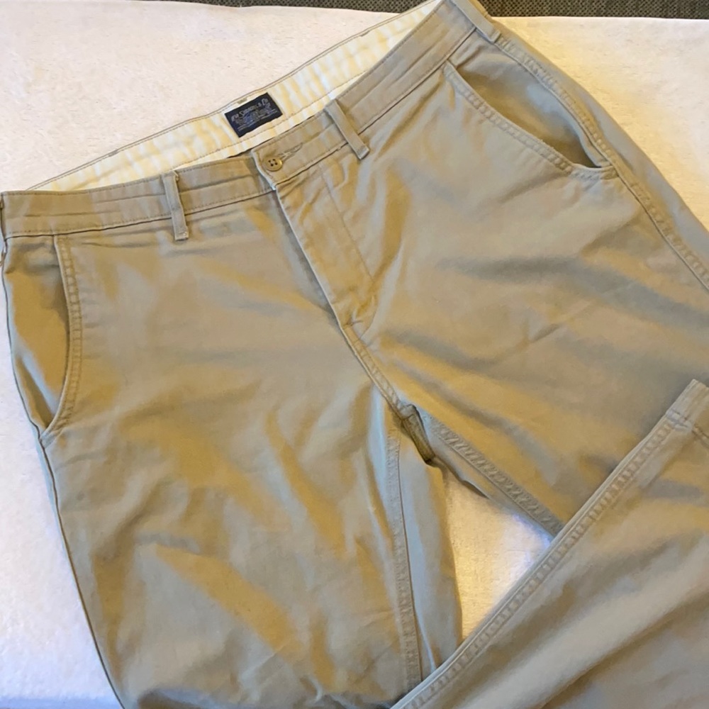 Levi Strauss & Co Khakis